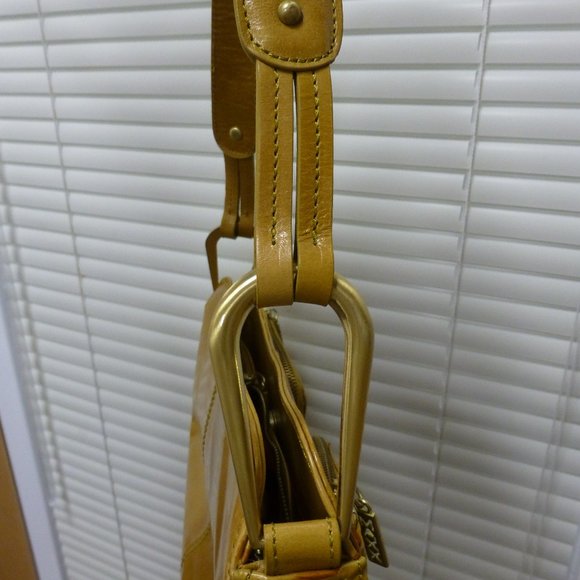 Maxx New York Leather Shoulder Bag - Picture 5 of 7